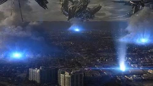 專家警告：外星人將攻打地球的宇宙偽旗事件一觸即發