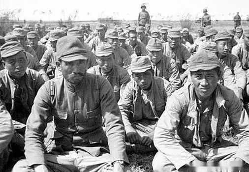 日軍最奇葩軍隊，看到路過的中國軍隊一槍不開，目送40萬人遠去！