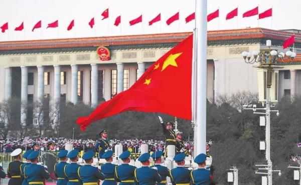 此國(guó)沒國(guó)旗，用中國(guó)國(guó)旗代替，我國(guó)拒絕，于是在國(guó)旗上加8個(gè)漢字
