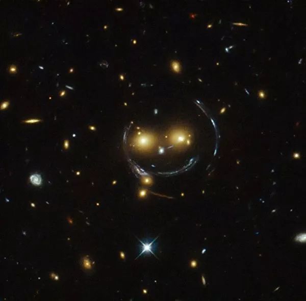 科學(xué)家拍到飛行的“宇宙蝙蝠” ，迄今為止最清晰的照片！