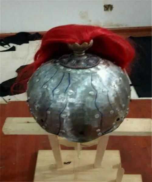 古代將軍頭盔為何都有槍尖，它有什么用？古人的智慧確實厲害