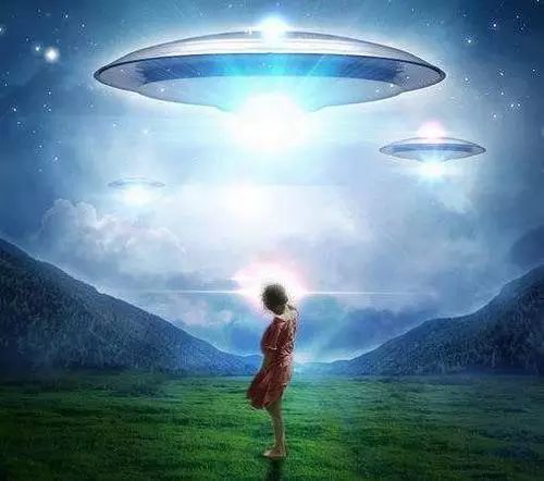 外星人偷我的卵子來創(chuàng)造混種兒！被外星人綁架的女人揭UFO奇遇