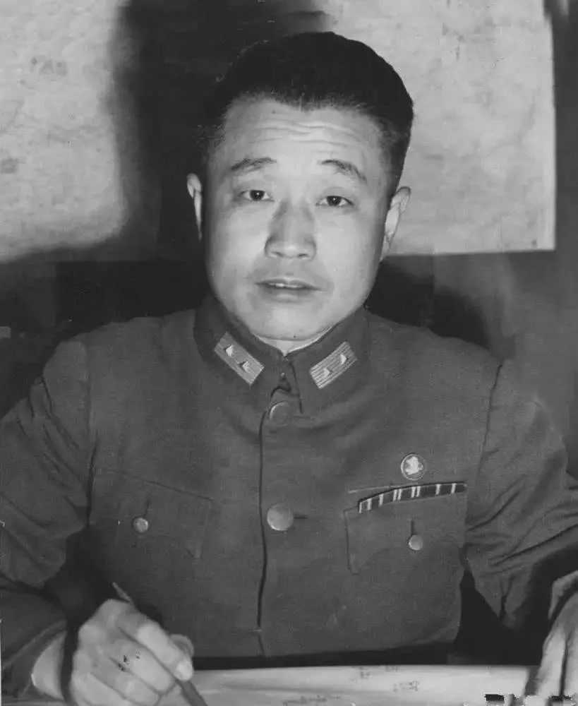 蔣介石有沒(méi)有軍事天賦？經(jīng)常越級(jí)指揮的蔣公，究竟有哪些神操作